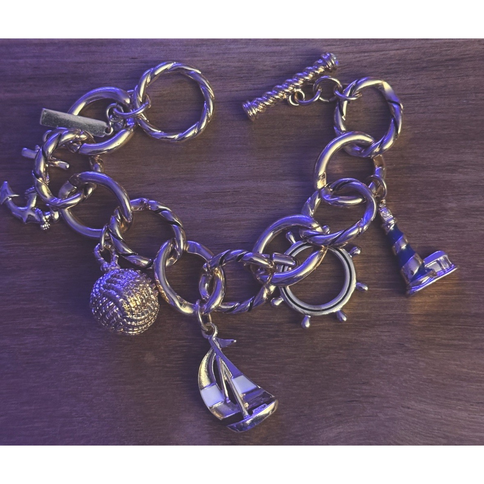 Vintage Chunky Lands End Gold Tone Nautical Beach Charm Toggle Bracelet 75 40$